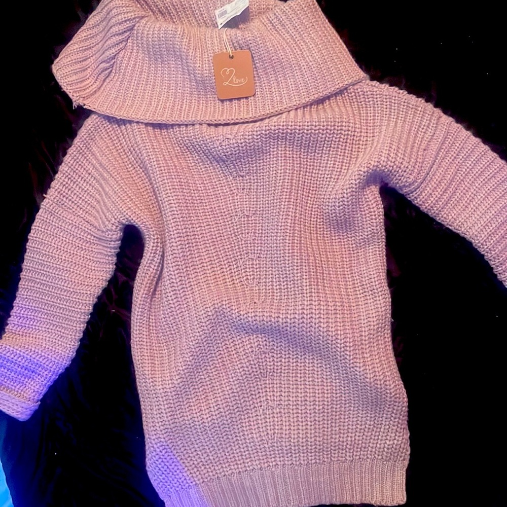 Pink cowl neck knitted sweater  it’s in great condition theirs a small hole.